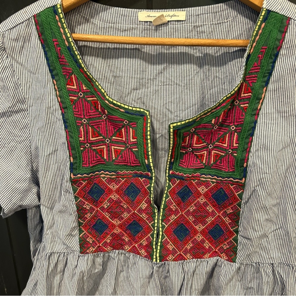 American Eagle Outfitters Women’s Boho Peplum Blouse, size large, Embroidered - Picture 2 of 6